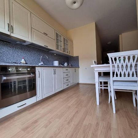 Family Apartment In Center Of Tiran Dış mekan fotoğraf